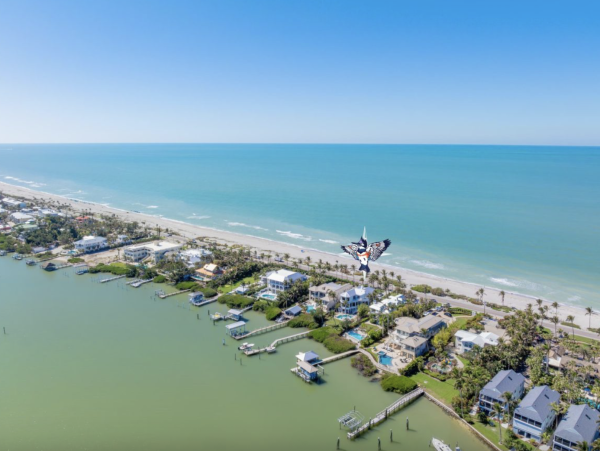 Bay to Gulf  Luxury Five Bedroom Vacation Home with Pool